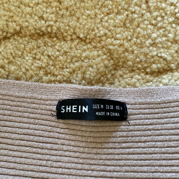 Shein women’s size medium sweater t shirt long sleeve  cropped color tan - Picture 3 of 4